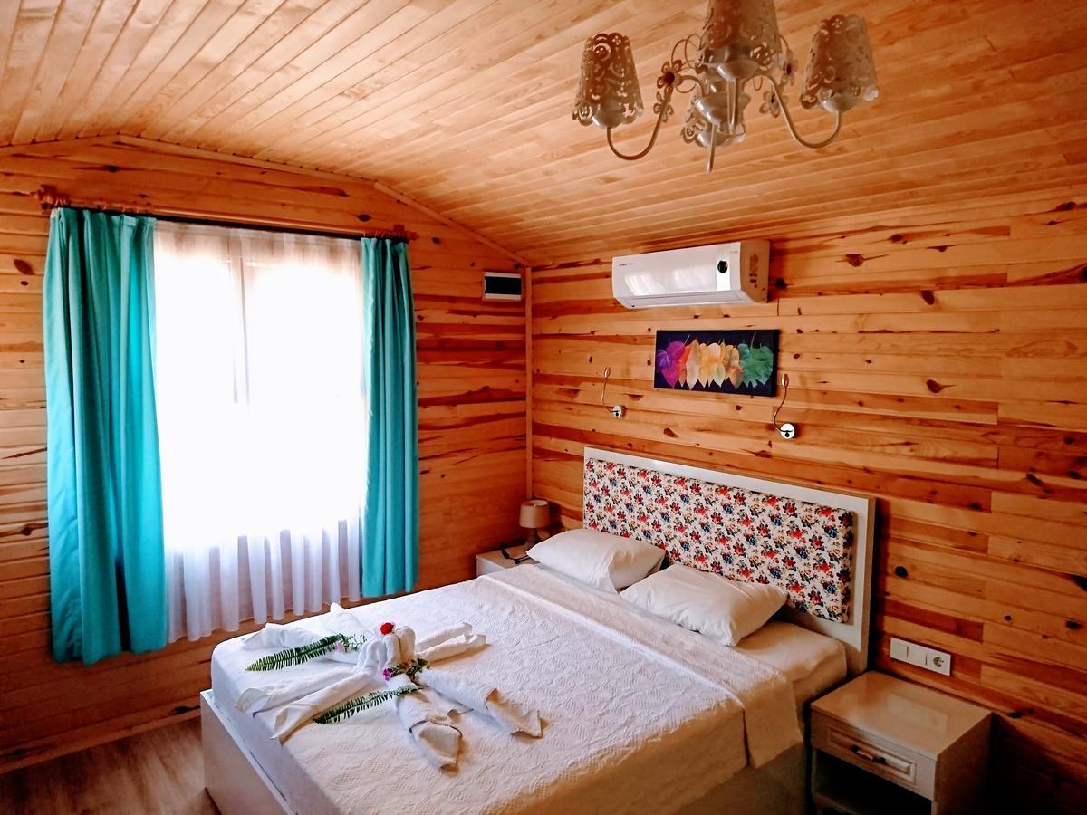 Simge Pension Cirali Bagian luar foto